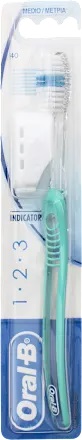 ORALB INDICATOR SPAZZOLINO MANUALE TESTINA MEDIA 35 MM - Antica Farmacia Ferrari