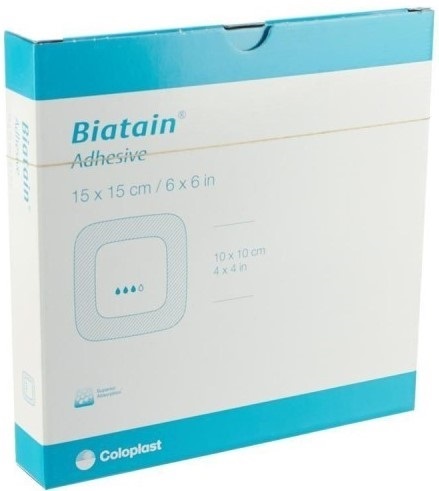 MEDICAZIONE BIATAIN IN SCHIUMA DI POLIURETANO CON IDROCOLLOIDE E BORDO ADESIVO 7,5X7,5 CM 10 PEZZI - Antica Farmacia Ferrari